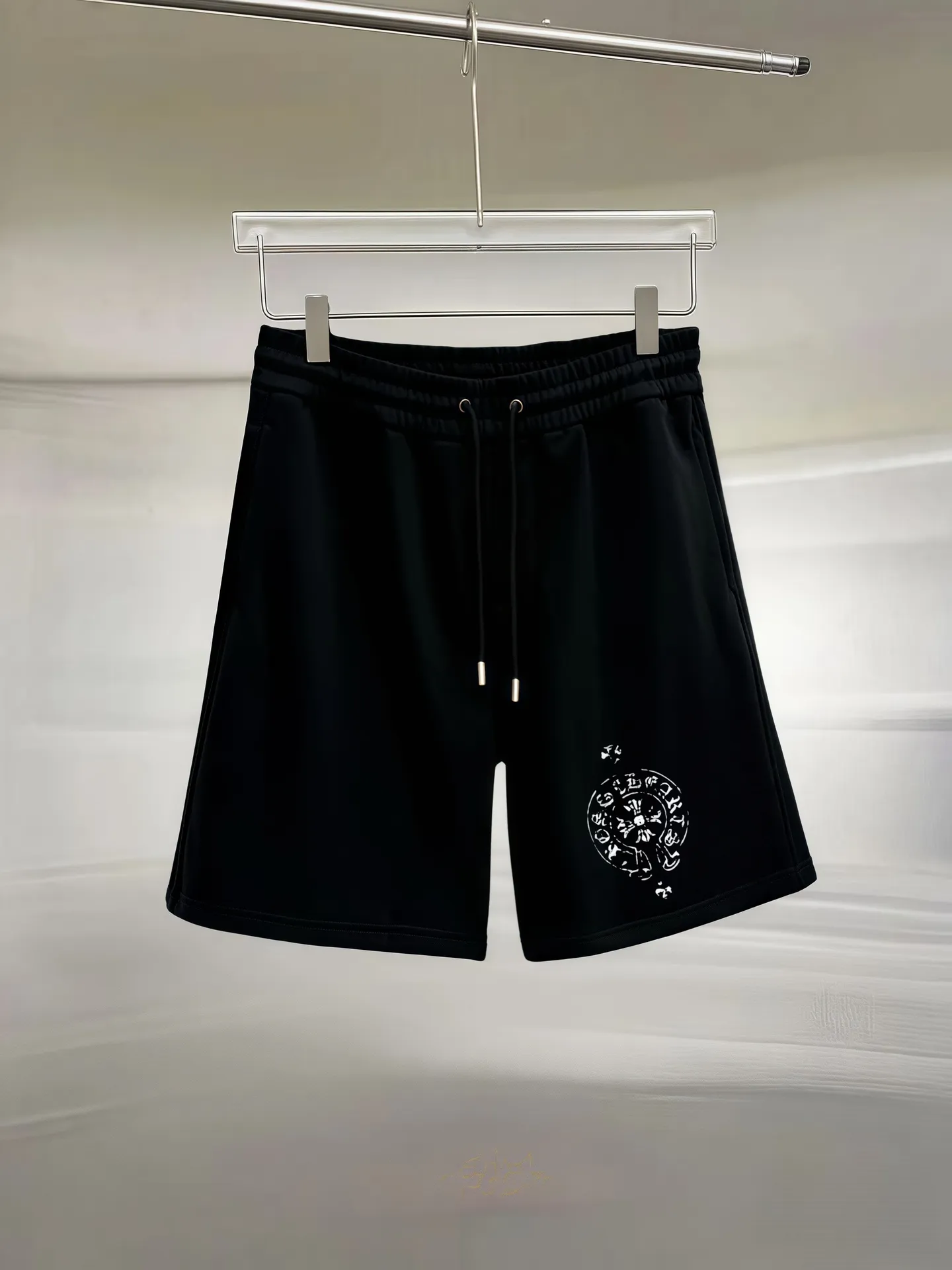 P180 Style: Chrome Hearts/Chrome Hearts Shorts Fabric: 380g pure cotton fabric 100% cotton Color: Black Size: S M L XL No gender distinction, same style for men and women